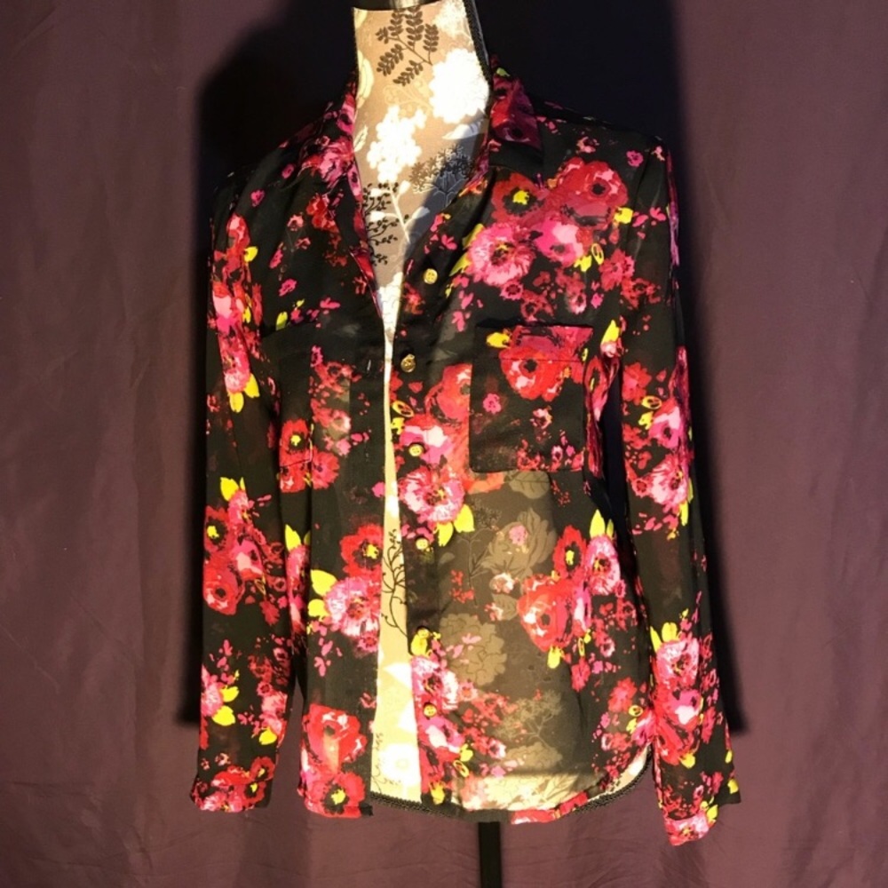 Sheer/transparent floral lace up back button up